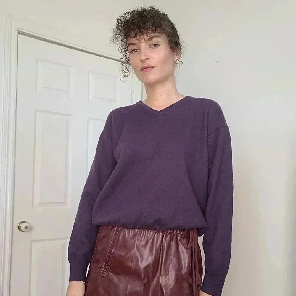 Vintage Vitoria purple v-neck sweater